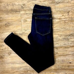 EUC  FRAME “Le Skinny de Jeanne Size 26 med to dark wash inseam 27.5